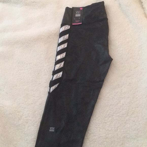 Victoria's Secret Pants - New Victoria's Secret runway pants workout Capri L